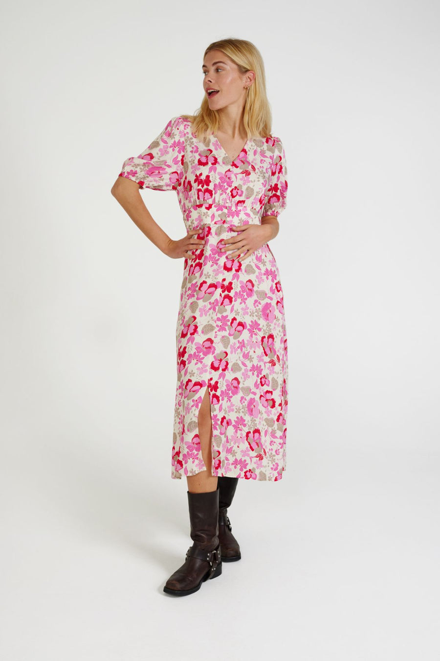 FQGELINE - KLEID MIT BLUMEN - ROT