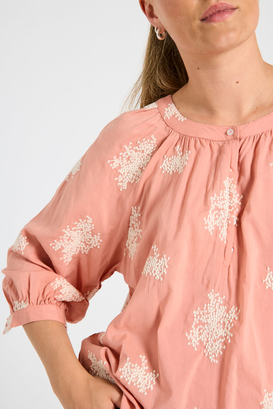 FQDARLA - BLUSE - ROSE UND WEISS