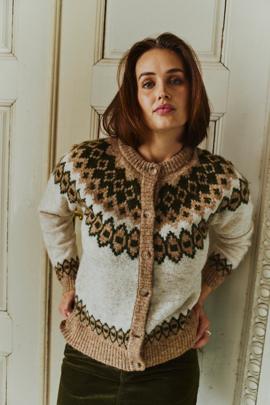 FQNOVALA - CARDIGAN - GRÜN UND BEIGE