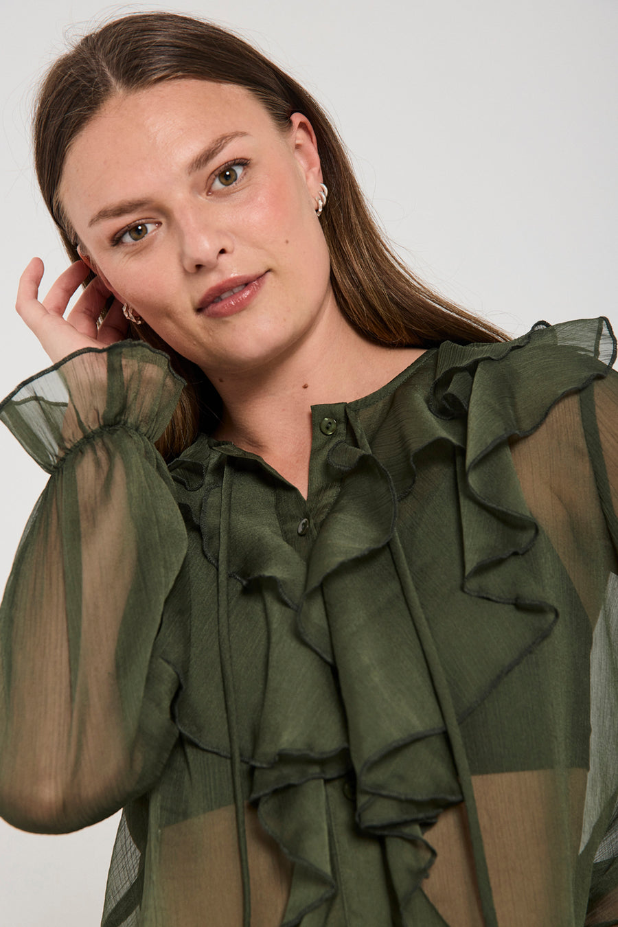 FQDITTE – BLUSE MIT RÜSCHEN - GRÜN