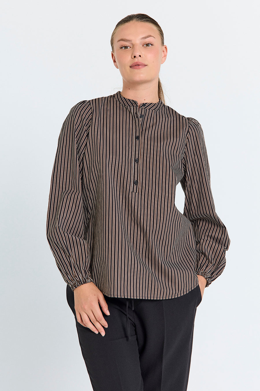 FQJOLIE – BLUSE - SCHWARZ UND BRAUN
