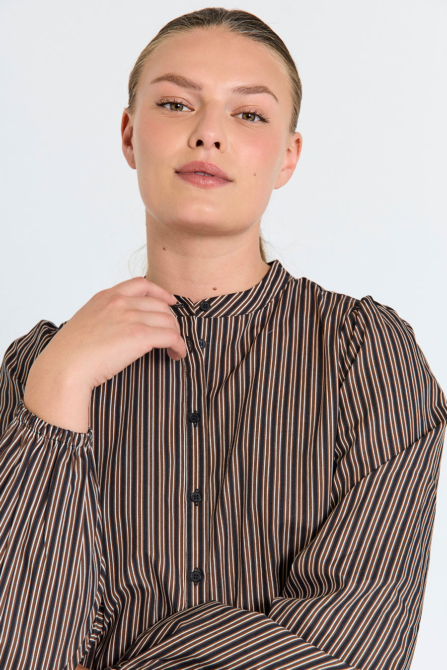 FQJOLIE – BLUSE - SCHWARZ UND BRAUN
