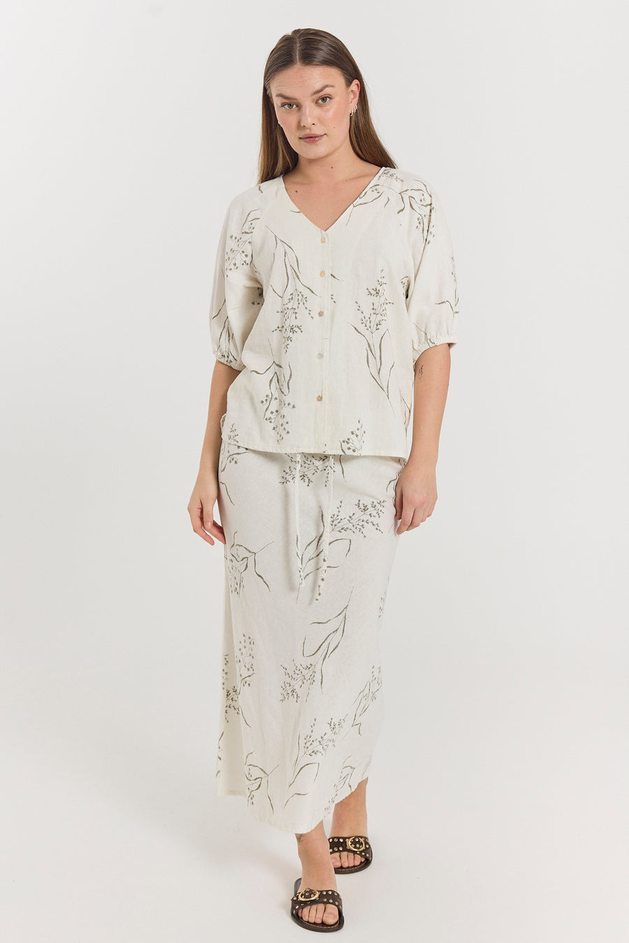 FQLALUNA – HEMD MIT BLUMENPRINT - WEISS UND  GRÜN