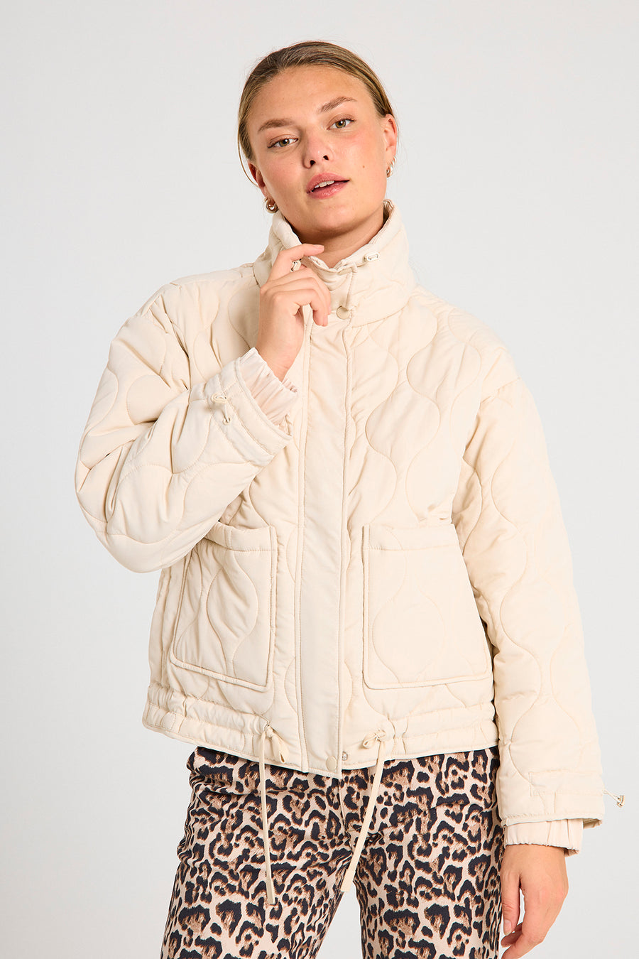 FQBLOB - GESTEPPTE JACKE - BEIGE