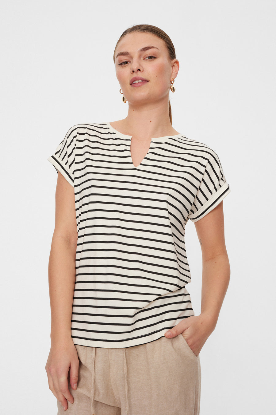 FQVIVA - T-SHIRT MIT GESTREIFTEM PRINT - WEISS UND BLAU