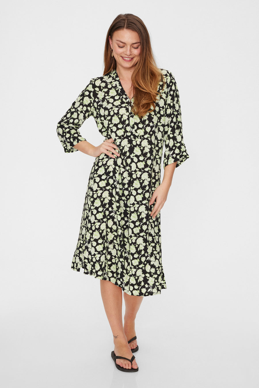 FQEBELLO - KLEID MIT BLUMENDRUCK - SCHWARZ UND GRUN