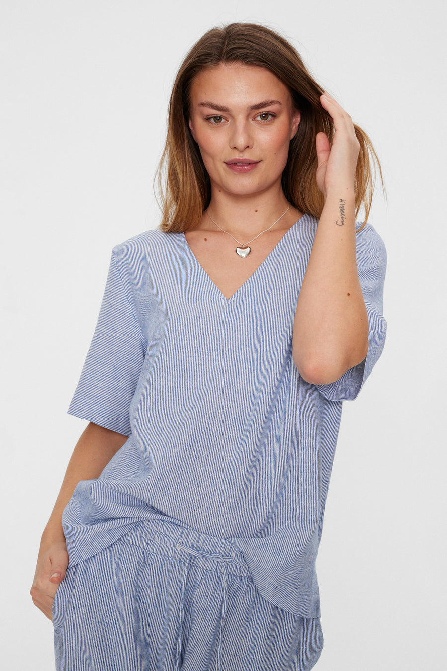 FQLAVA - BLUSE MIT STREIFENMUSTER - WEISS UND BLAU