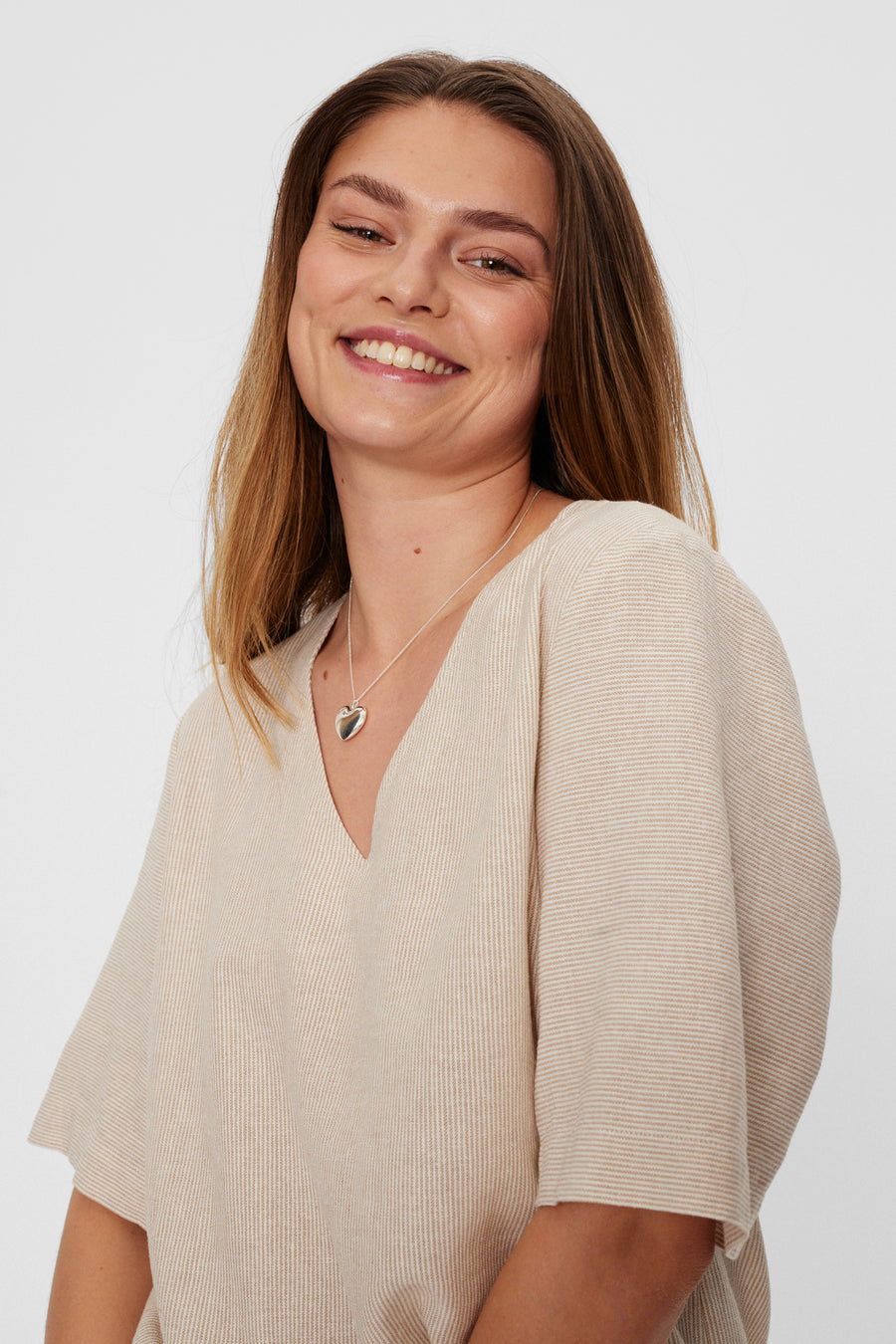 FQLAVA - BLUSE MIT STREIFENMUSTER - WEISS UND BEIGE