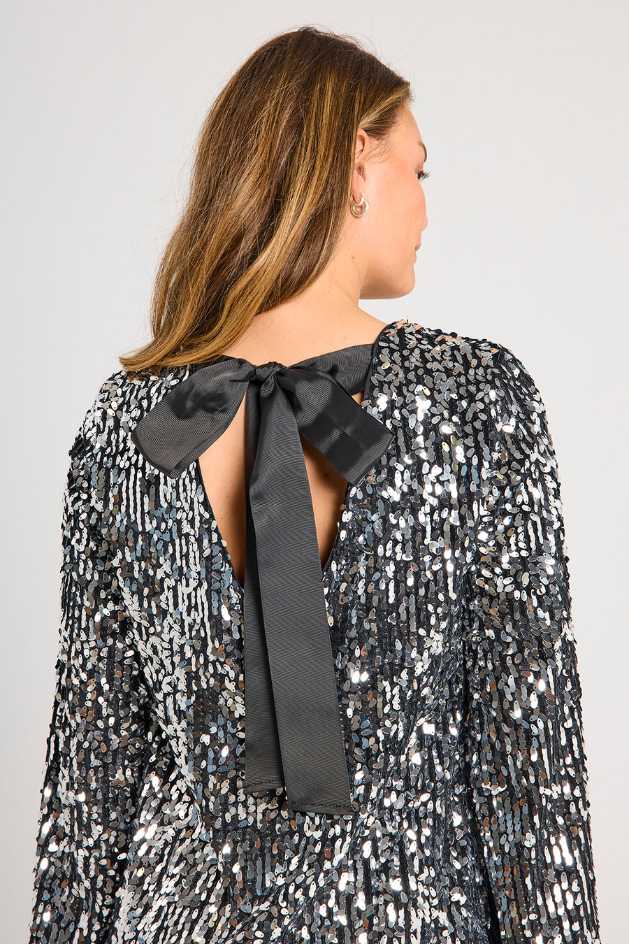 FQEVE - KLEID - GRAU UND SCHWARZ