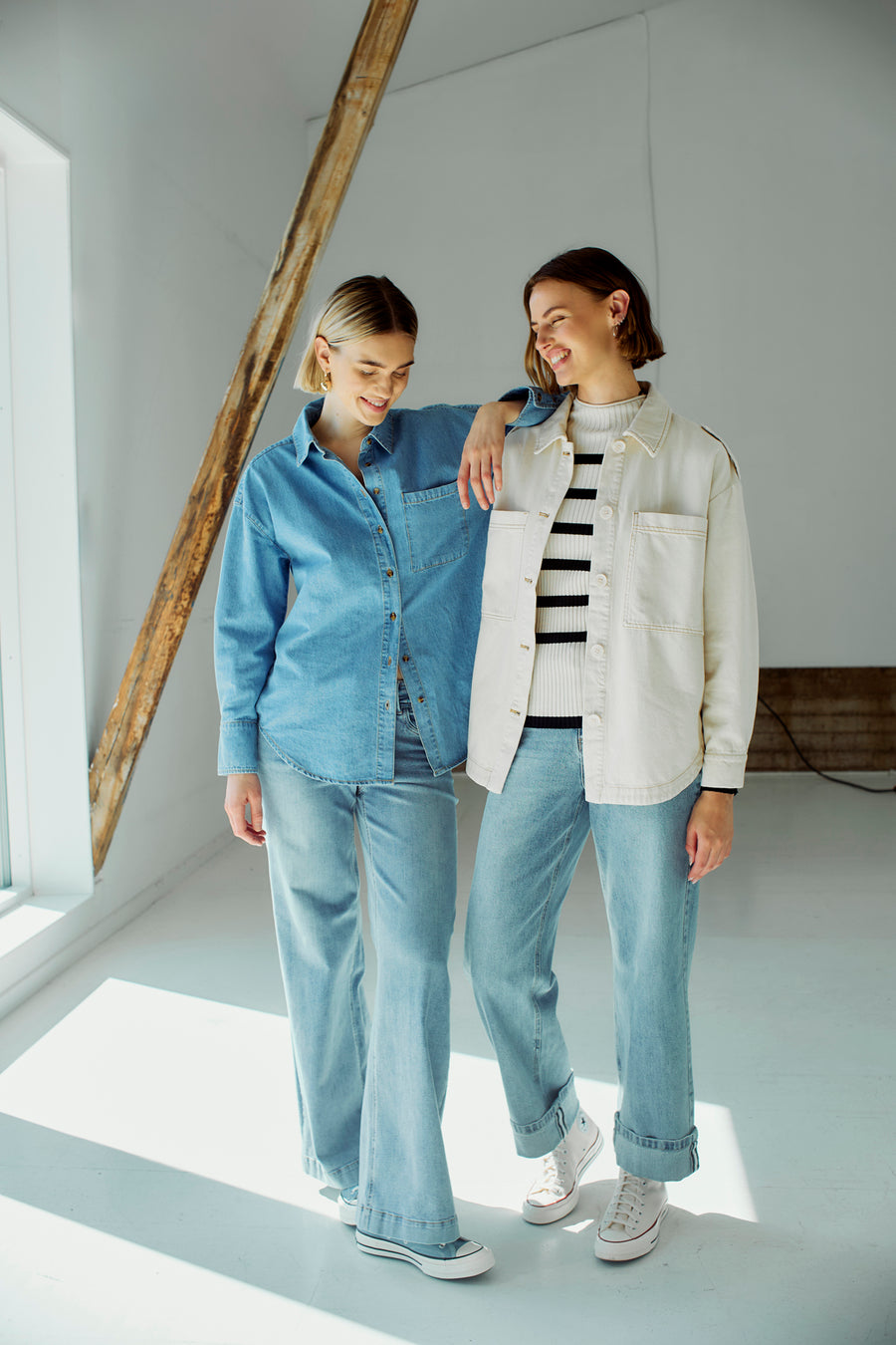 FQMIDDE - JEANS MIT UMKREMPELBAREM SAUM - BLAU