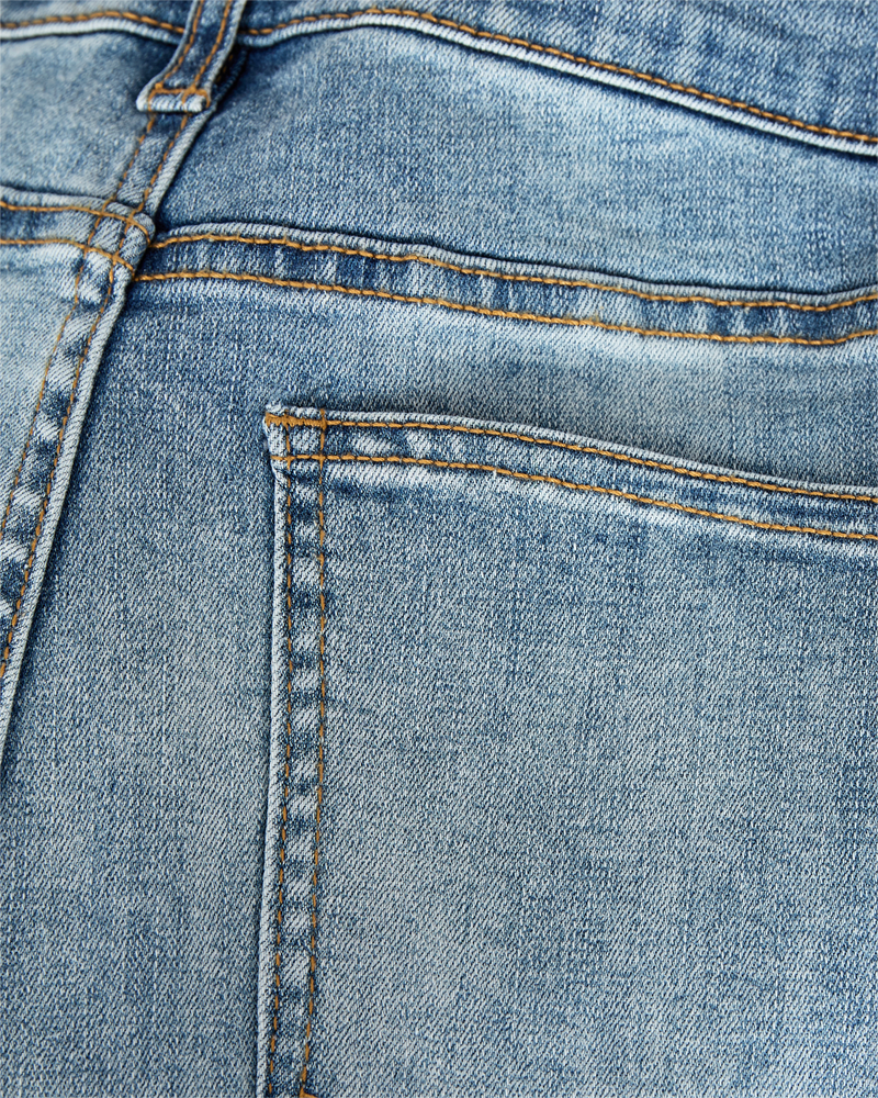 FQHARLOW - ENG GESCHNITTENE JEANS - BLAU