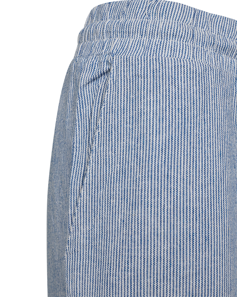 FQLAVA - HOSE MIT STREIFENMUSTER - WEISS UND BLAU